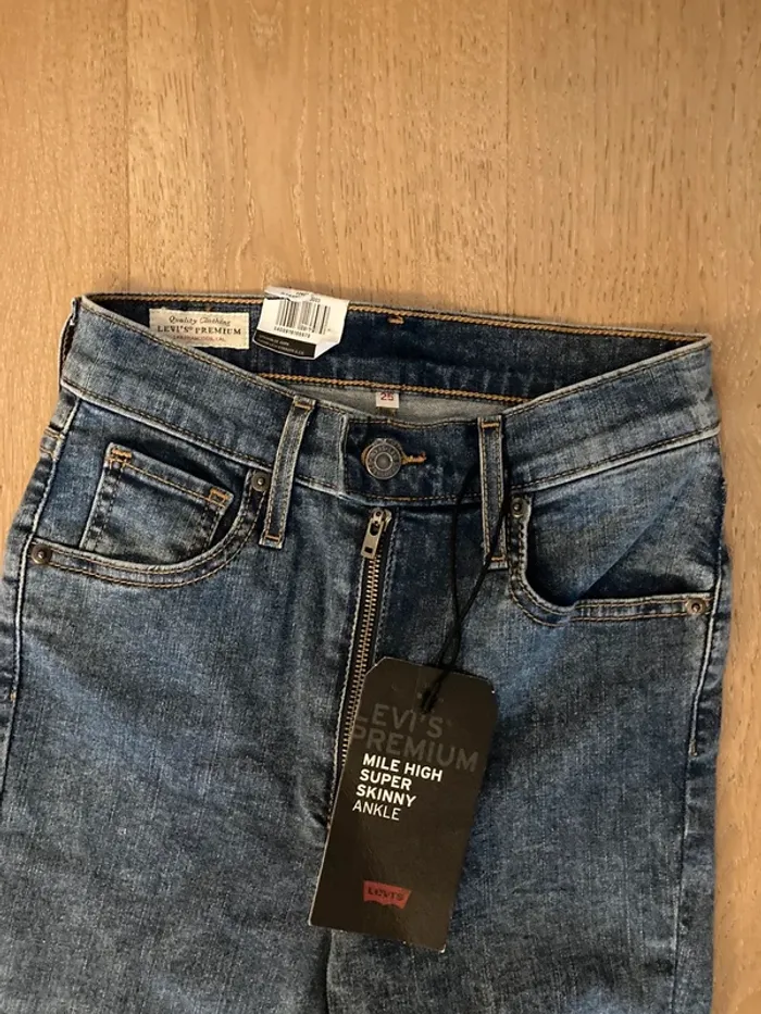 Levi’s stretch extra high rise slim through hip and thigh