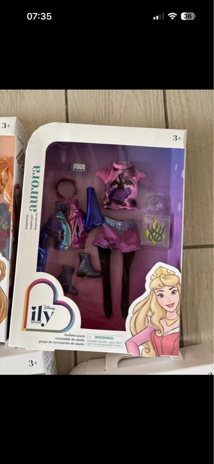 Lot ily Disney tenue princesses - photo numéro 6