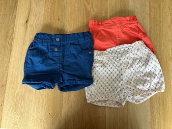 Lots 3 shorts 18 mois