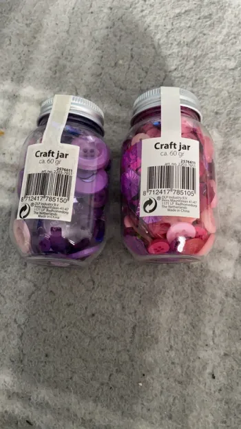 2 boîtes de boutons neuve