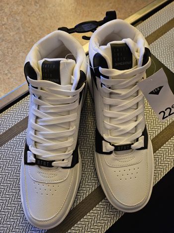 Basket neuve homme marque tex pointure 45