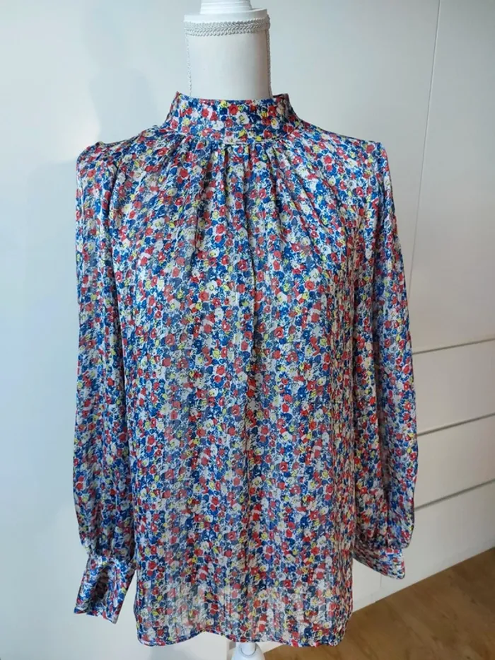 Jolie blouse légère fleurie