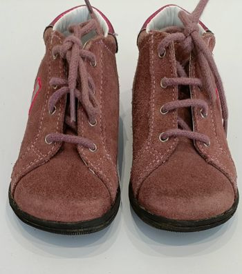 Chaussures bébé à lacets
