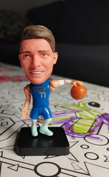 Figurine miniature basketball NBA Luka Doncic Dallas Mavericks