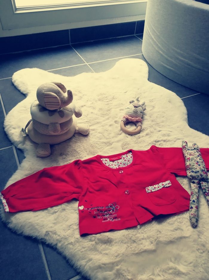 Gilet léger neuf 6 mois - photo numéro 2