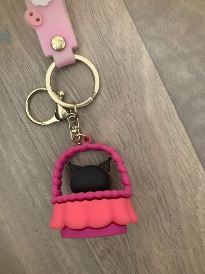 Porte clé Kuromi violet et rose - photo numéro 4