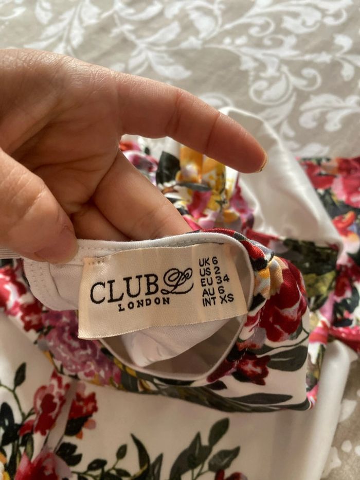 Robe taille xs club london - photo numéro 3