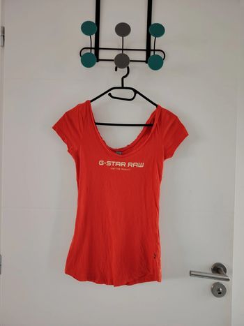 t-shirt manche courte rouge taille S,