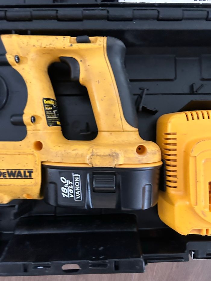 Perforateur Dewalt 18 volt - photo numéro 7