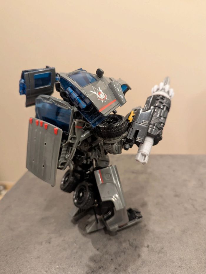 Figurine Transformers Ironhide en excellent etat - photo numéro 5