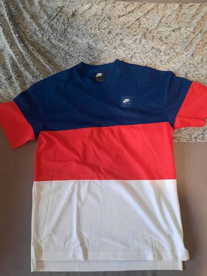 Tee-shirt nike air top taille S