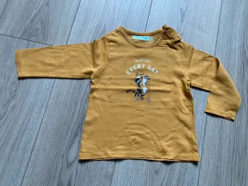 Tee shirt