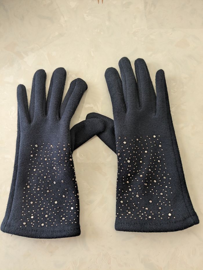 Jolie paire de gants perlées. Taille M - photo numéro 2