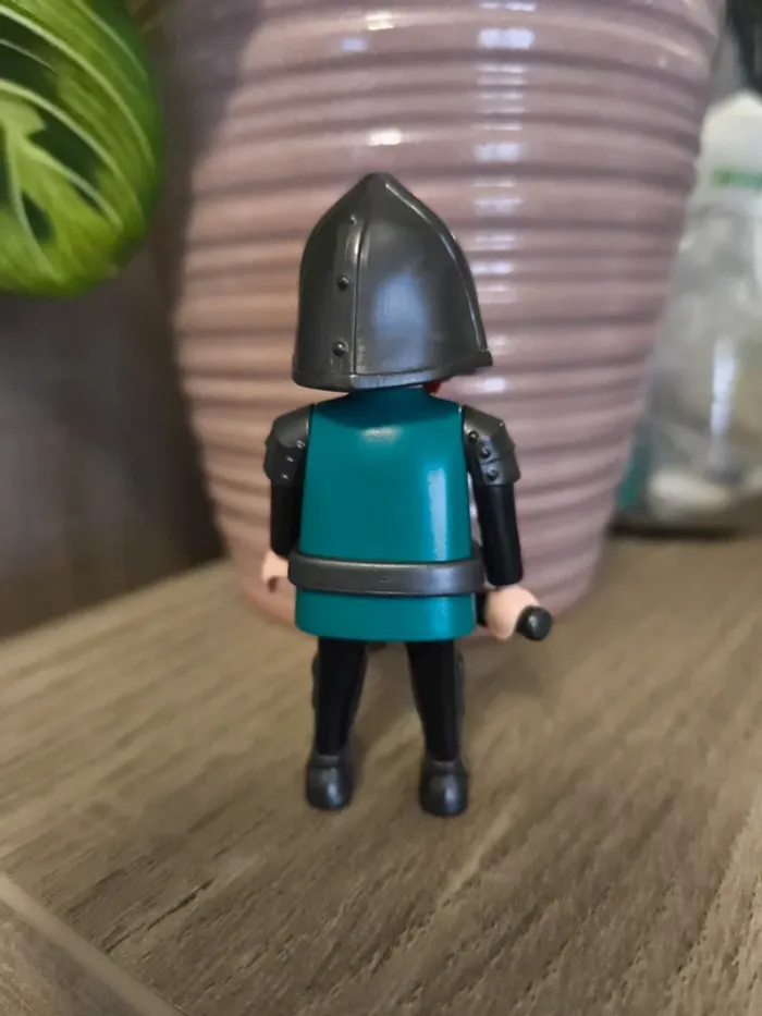 Playmobil figurine chevalier - photo numéro 2