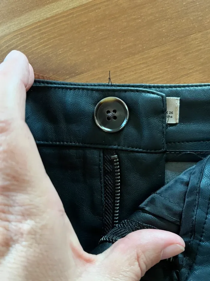 Jupe en simili cuir Pull&Bear en taille S - photo numéro 3