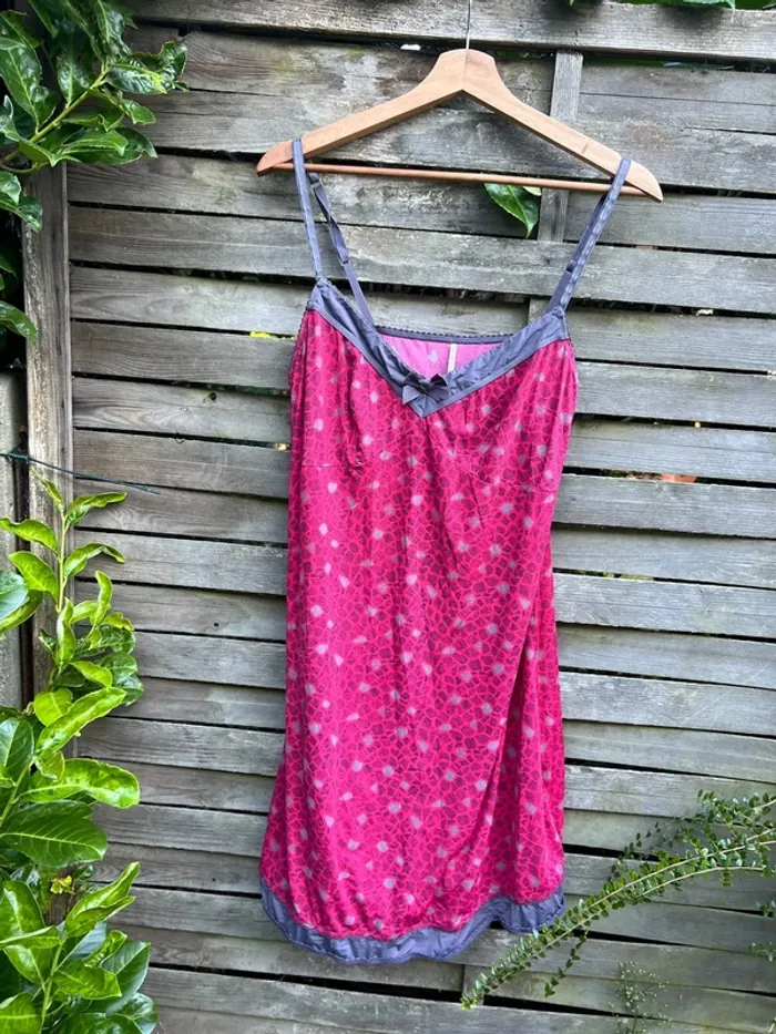 Nuisette élégante de la marque Kookaï , taille L, en très bon état. - photo numéro 3