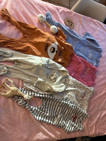 Lot pyjamas fin 6 mois