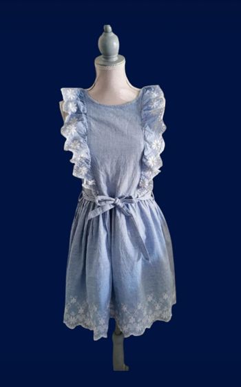 Robe bleue brodée avec froufrous et dentelles doublée ceinturée C&A taille 10 ans