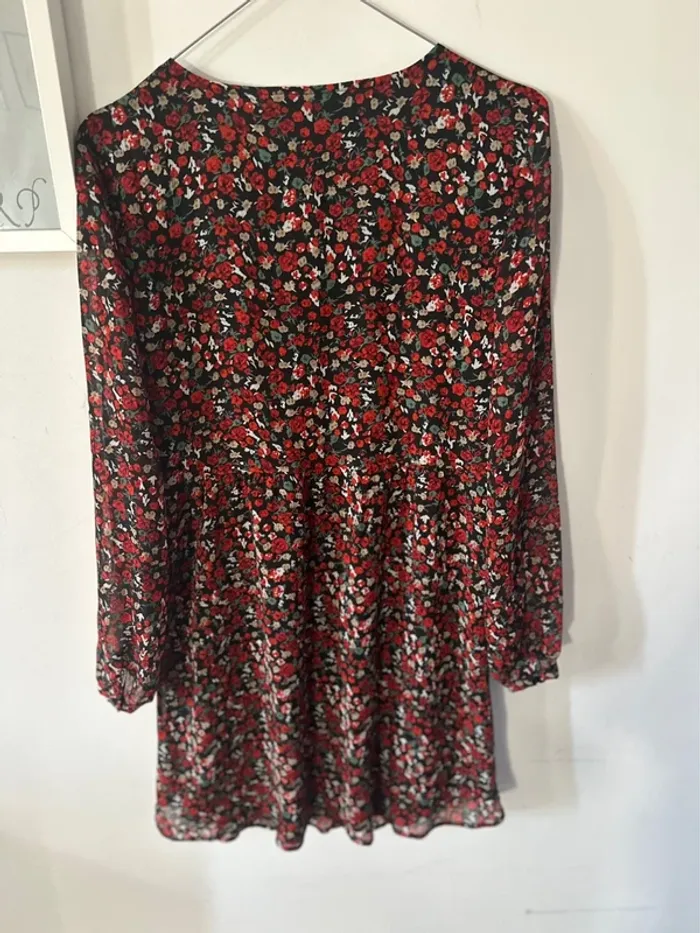 Robe à fleurs, manches longues de la marque only taille XS - photo numéro 4
