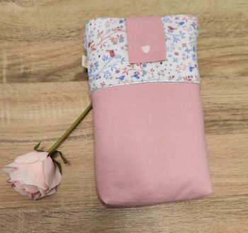 Pochette à livre rose