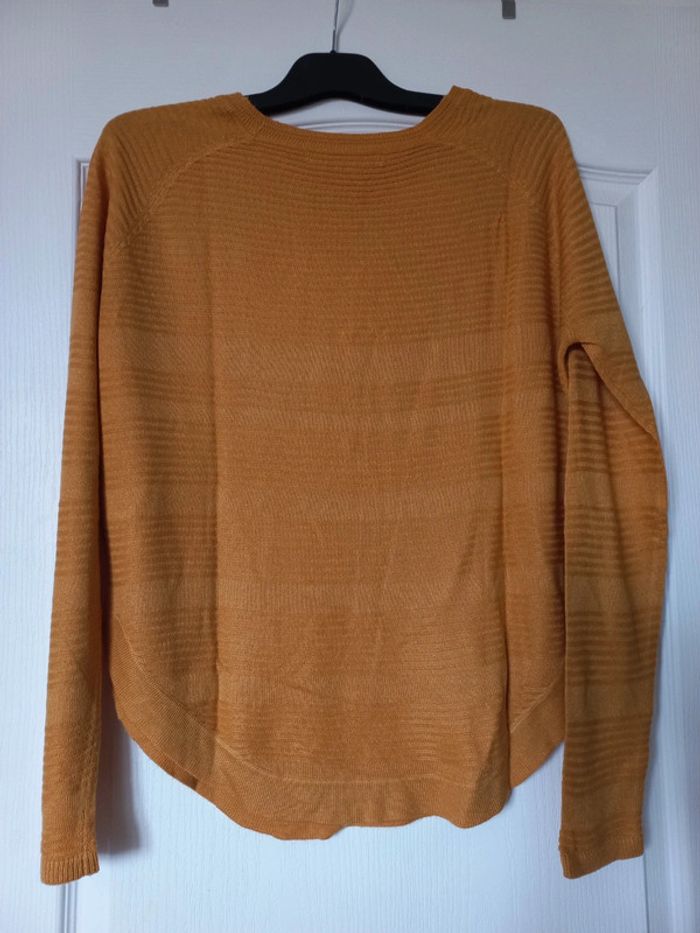 Pull taille M ONLY