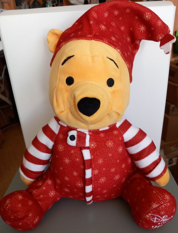 Peluche Disney Store 2021 Winnie the pooh - photo numéro 9