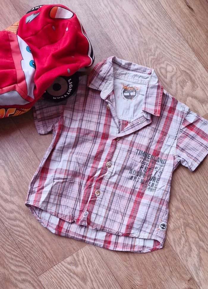 Chemise manches courtes 12 mois coloris rouge/rose/blanc creme