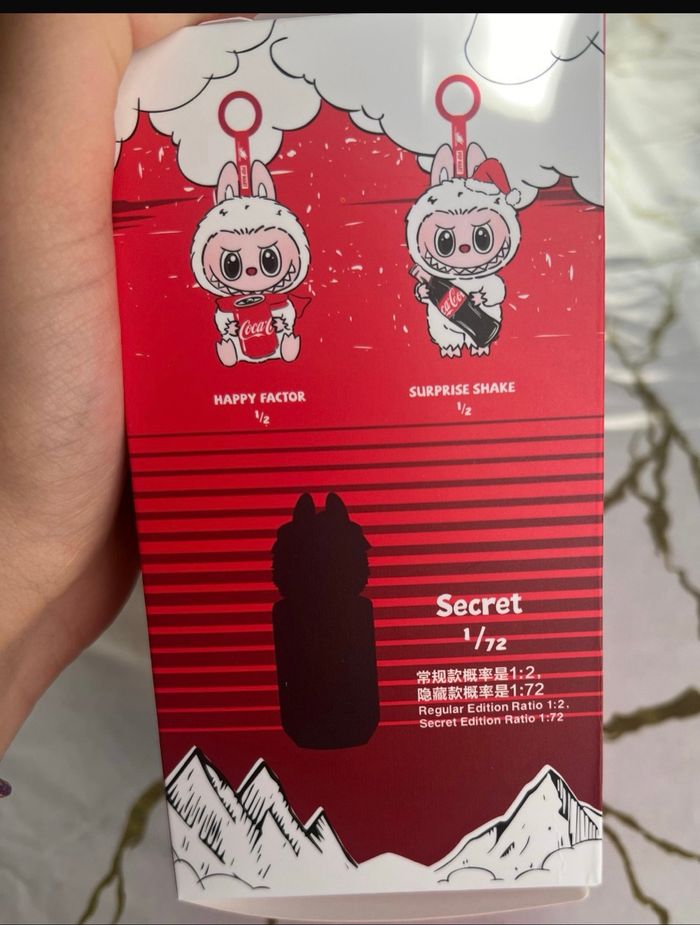 Figurine Labubu -The Monsters x Coca- Cola - photo numéro 3