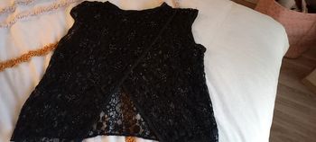 Top dentelle brodé zara M ouvert dos