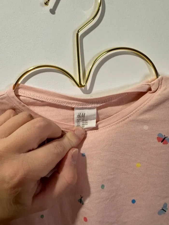Tee shirt manches longues rose pale avec fleurs h&m 18-24 mois - photo numéro 2