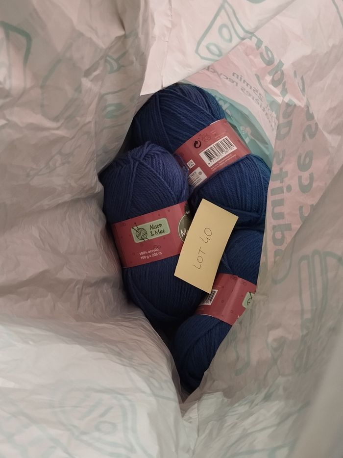 * Lot de 3 pelotes bleues Medium par Alison & Mae - photo numéro 3