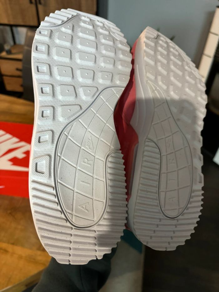 Nike Air Max P.42,5 Neuves - photo numéro 5