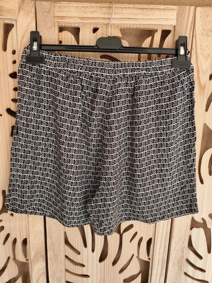 Short fluide et léger imprimé T 38 H&M - photo numéro 5