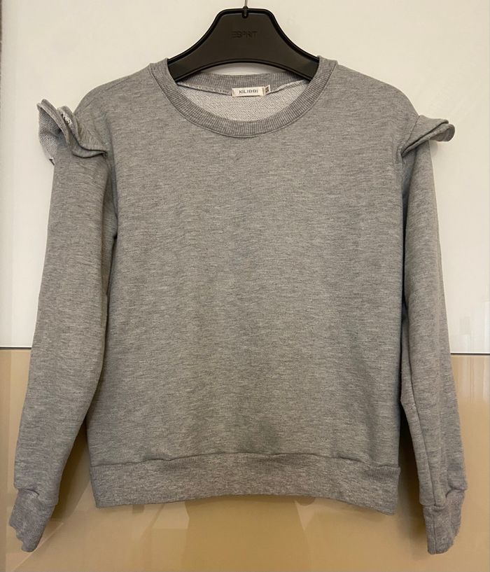 Sweat gris à volants S/M