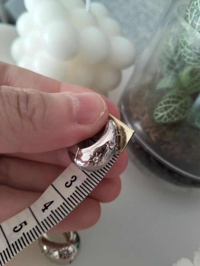 Petites créoles goutte fantaisie argentées étoiles en strass - photo numéro 10