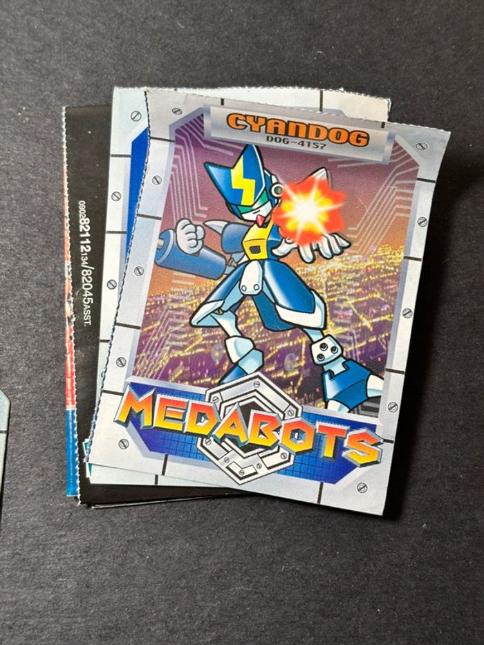 Jouet figurine action figure vintage Hasbro takara medabots , cyandog dog-4157 - photo numéro 4