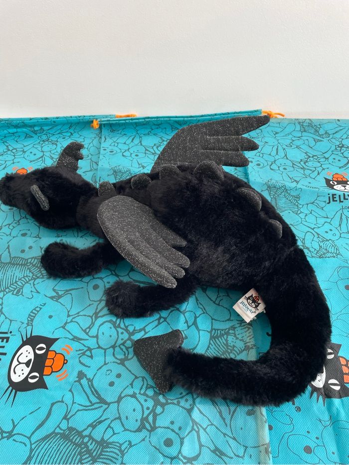 Peluche JELLYCAT ONYX DRAGON LARGE 🖤 - photo numéro 9