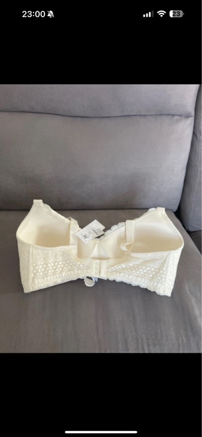 Soutien gorge - photo numéro 3