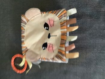 Livre d’éveil sensoriel bébé