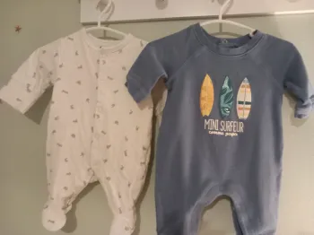 Lot 2 pyjamas