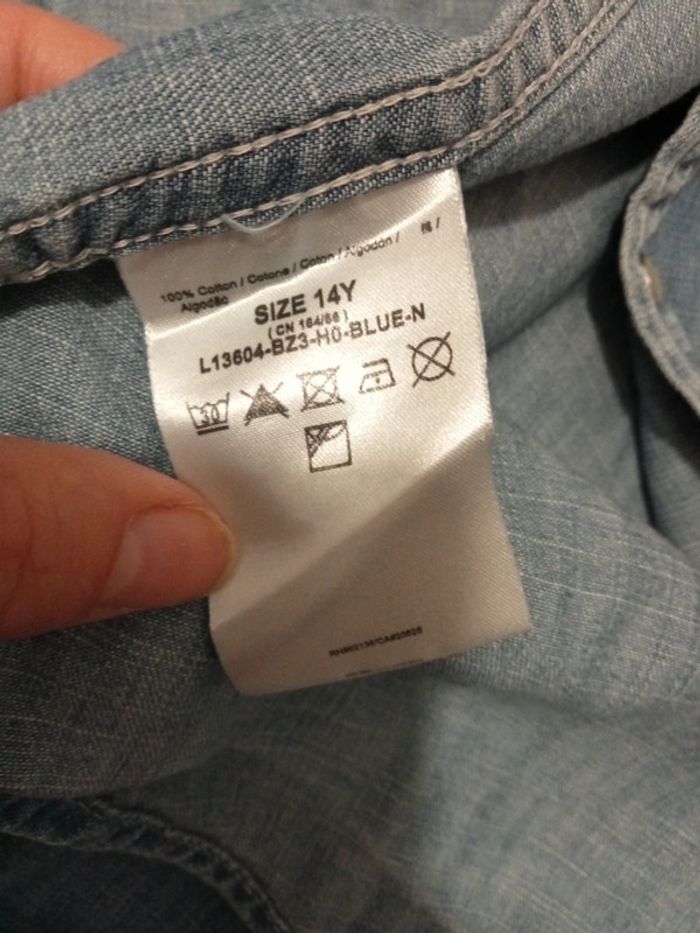 Chemise en jean guess - photo numéro 7