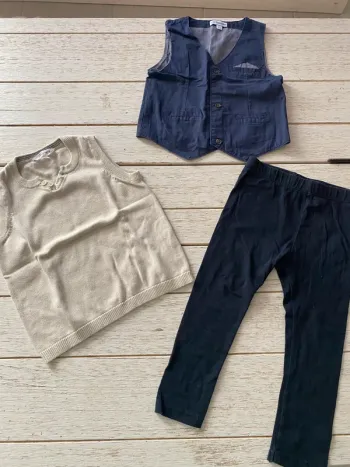 Lot legging + pull sans manche + cardigan garçon 3 ans