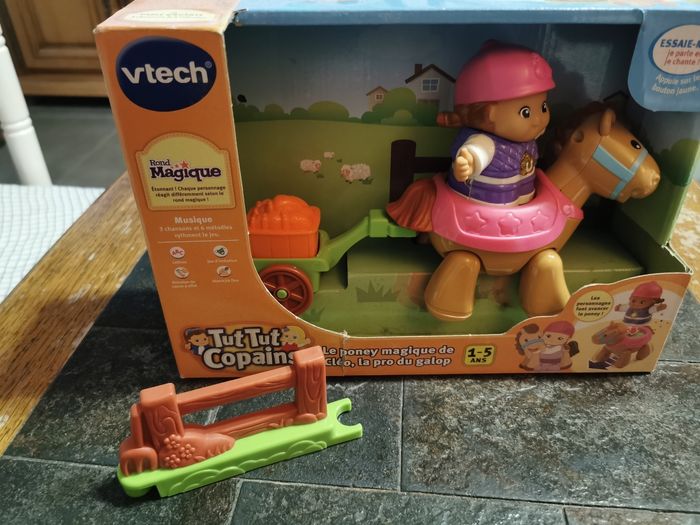 Tut tut copains Le poney magique de Cleo, la pro du galop - photo numéro 8