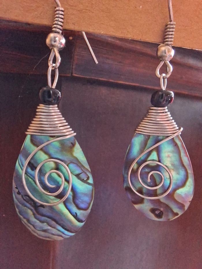 Magnifiques Boucles d'Oreilles Gouttes Nacre d'Ormeau & Fil Argenté - Artisanales - photo numéro 2