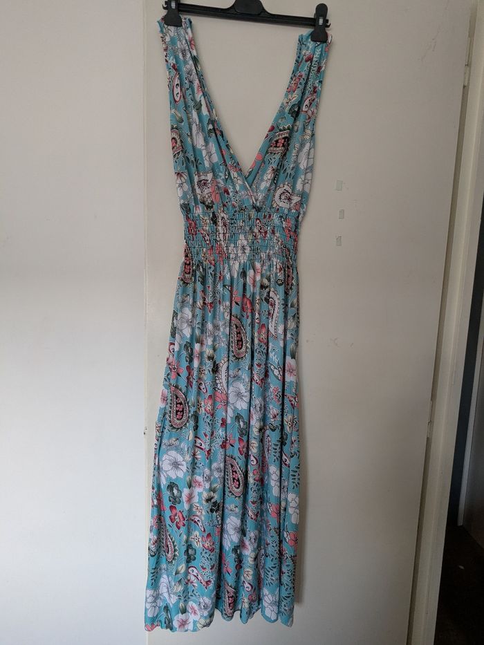 Robe longue neuve - photo numéro 1