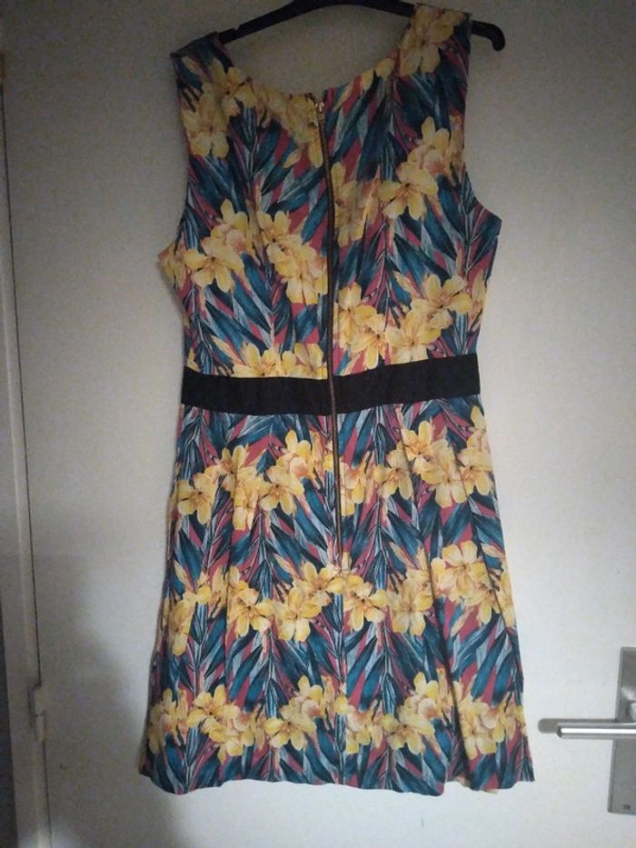 Robe à fleurs - photo numéro 3