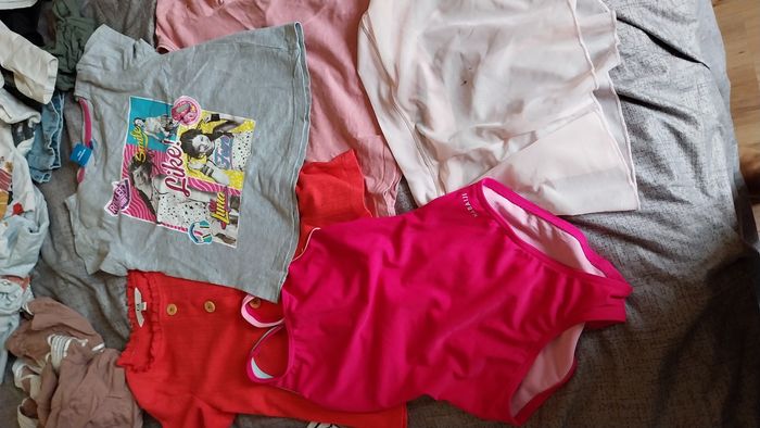 Gros lot 30 vêtements fille 6 ans - photo numéro 4