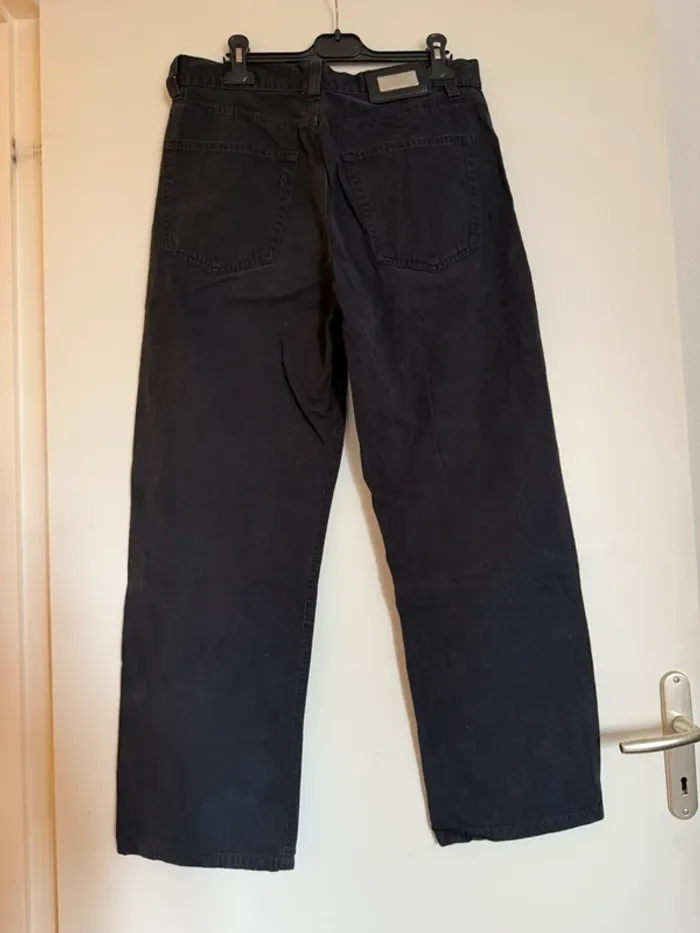 Jean droit vintage Hugo boss en bon état noir taille 40 - photo numéro 3