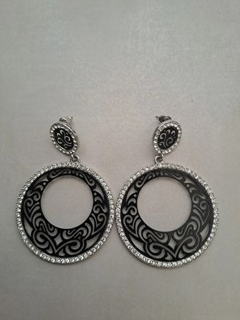 Boucles d oreilles noires et strass - TBE