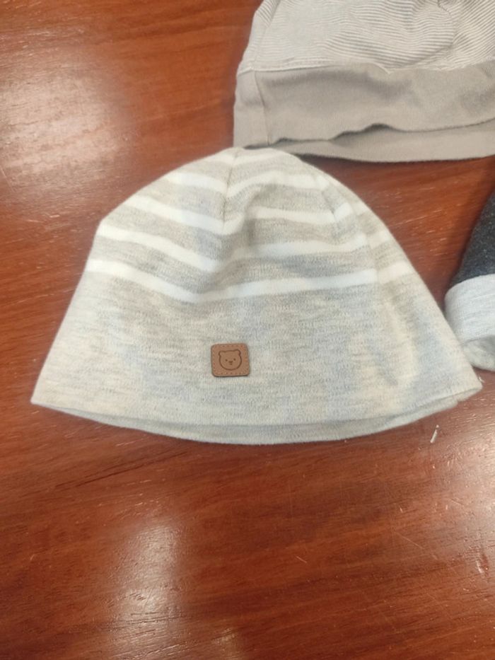 Lot bonnets - photo numéro 2